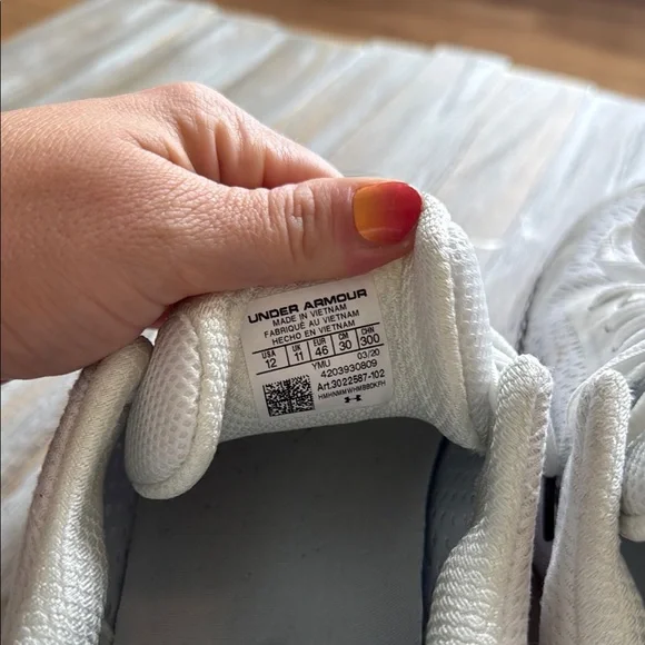 Under Armour HOVR Infinite 2 Running Shoes - Picture 8 of 12